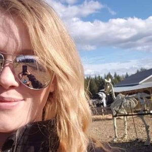 Meet your Posher, Alexandria